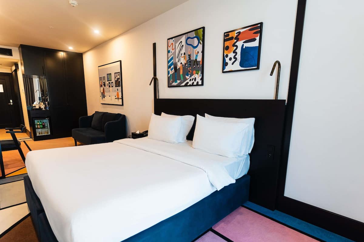 Privilege, Room, 1 Double Bed | Hypo-allergenic bedding, minibar, in-room safe, desk