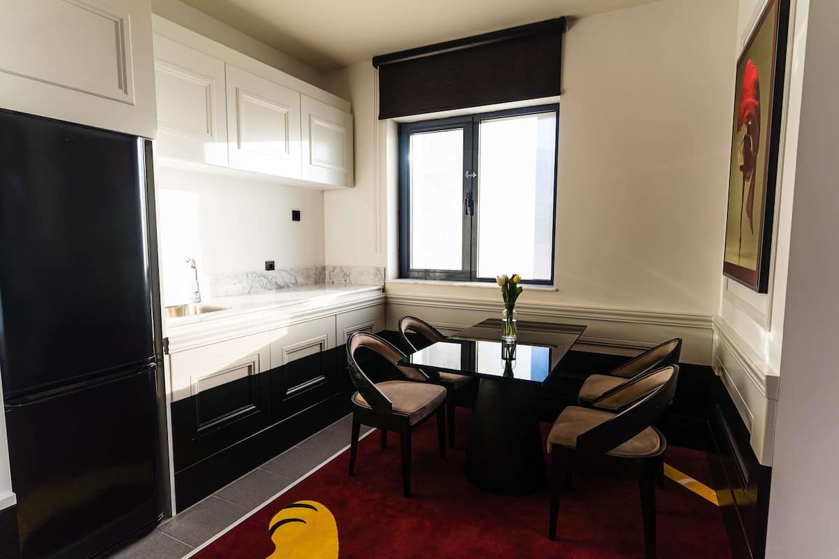 Club Room, 1 Double Bed with Sofa bed | Hypo-allergenic bedding, minibar, in-room safe, desk