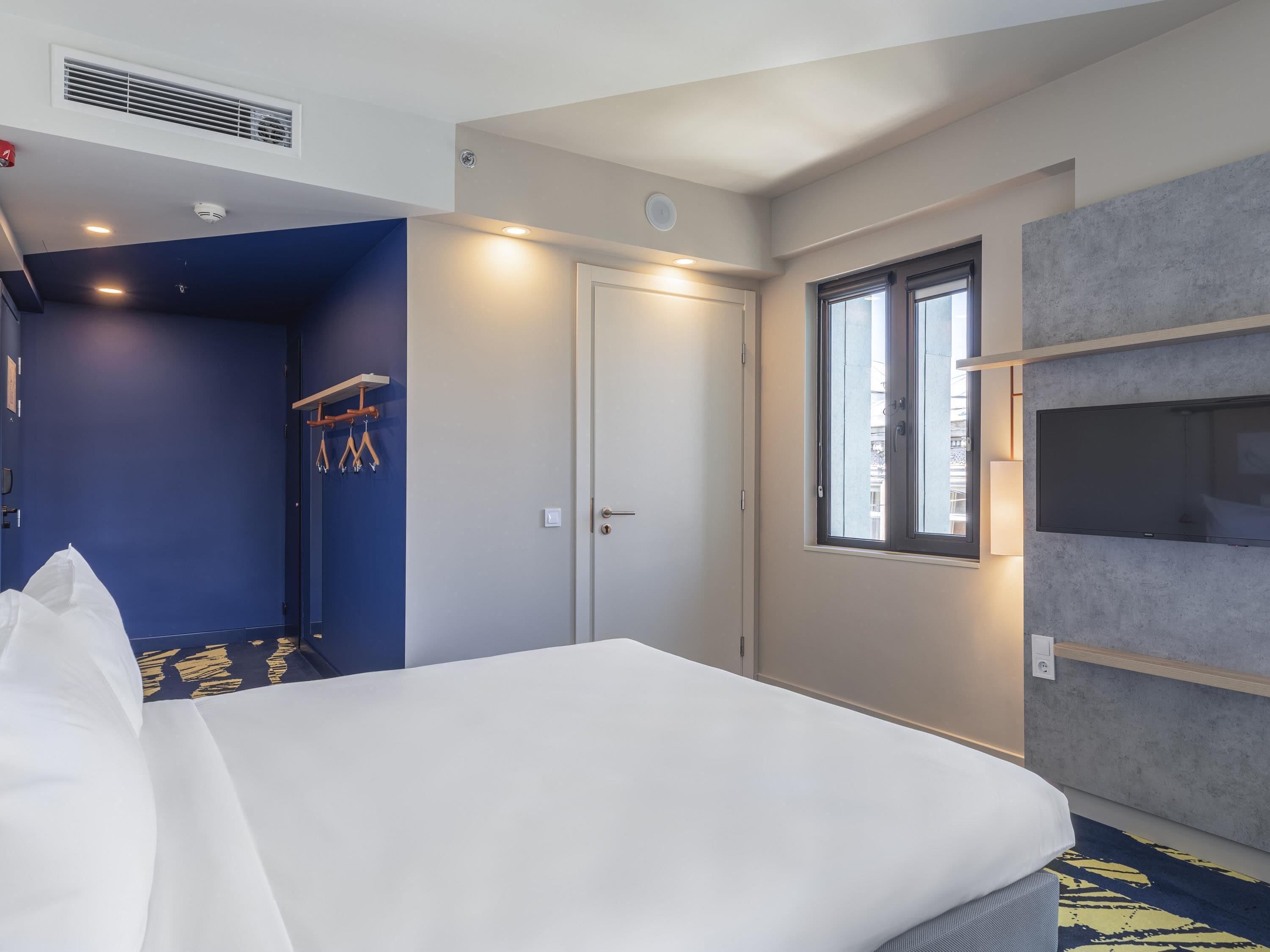 Double Room (Smart) | Hypo-allergenic bedding, soundproofing, free WiFi, bed sheets