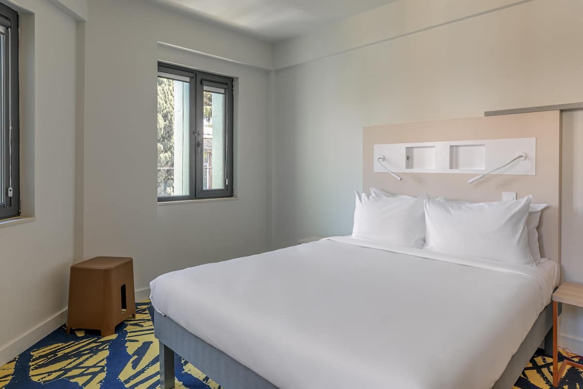 Standard Double Room (Smart) | Hypo-allergenic bedding, soundproofing, free cribs/infant beds
