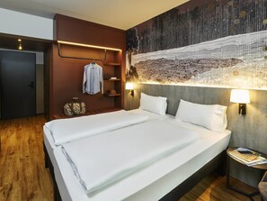 Ropa de cama hipoalergénica y escritorio 