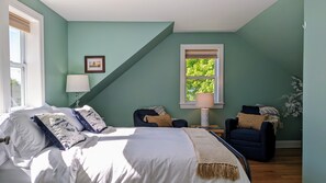 3 soverom, skrivebord, strykejern/-brett og wi-fi (inkludert)