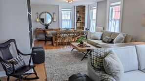 Smart TV, libros, estéreo y impresora 