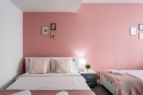 6 chambres, Wi-Fi, draps fournis