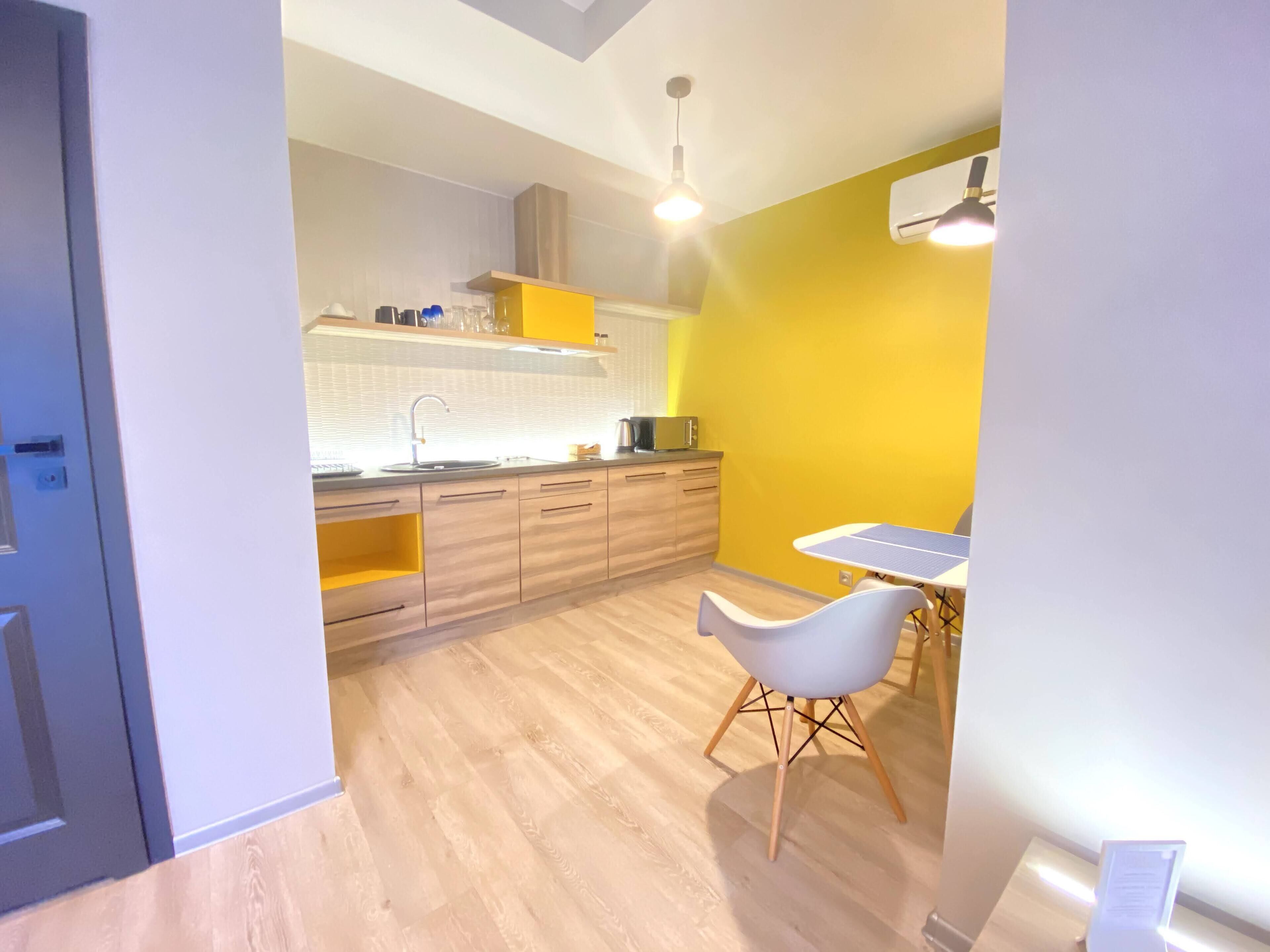 Business-Studio | Betten mit Memory-Foam-Matratzen, individuell eingerichtet