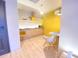 Business Studio | Memory-foam beds, individually furnished, laptop workspace - Apartamenty Pomorski Park Technologiczny (Gdynia)