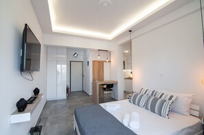 1 chambre, fer et planche à repasser, accès au Wi-Fi (inclus)