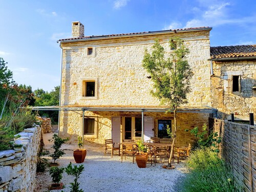 Fabulous Stone House and Large Natural Pool