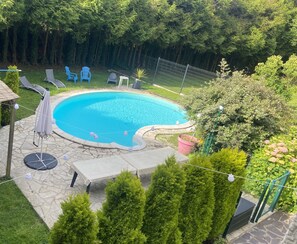 Outdoor pool, a heated pool