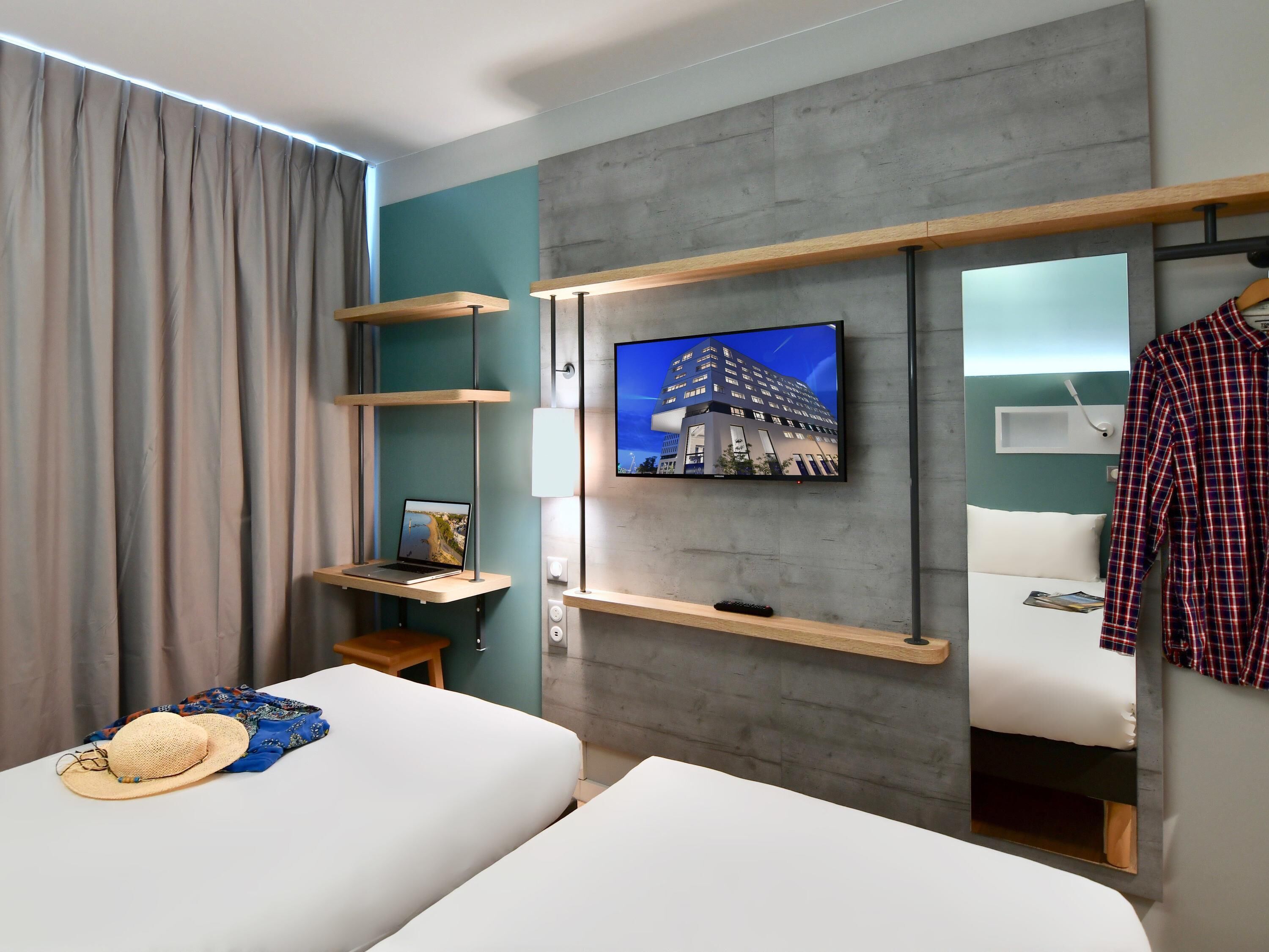 Chambre Standard | Literie de qualité, lit avec matelas à plateau-coussin