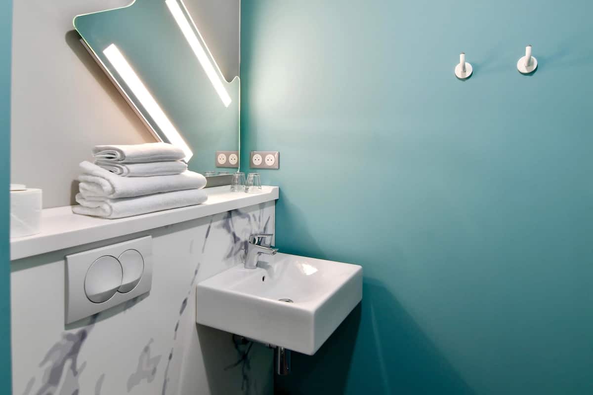 Premium bedding, pillow-top beds, individually furnished