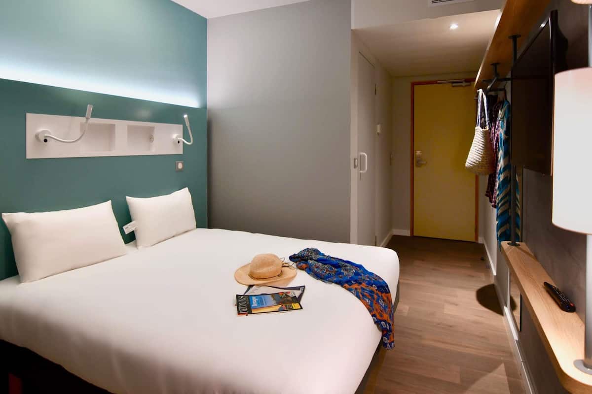 Chambre Double Standard | Literie de qualité supérieure, surmatelas