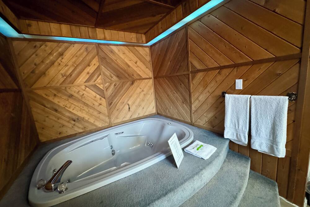NEW AGE MOTEL INN