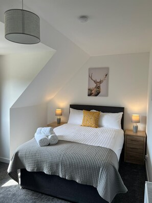Family Room, 1 Bedroom | Free WiFi, bed sheets - The Thistle Guesthouse (Skeabost)