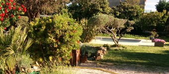 T2 garden level in villa