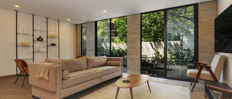 Télévision, espaces bureaux