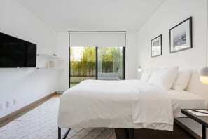3 bedrooms, iron/ironing board, travel cot, WiFi