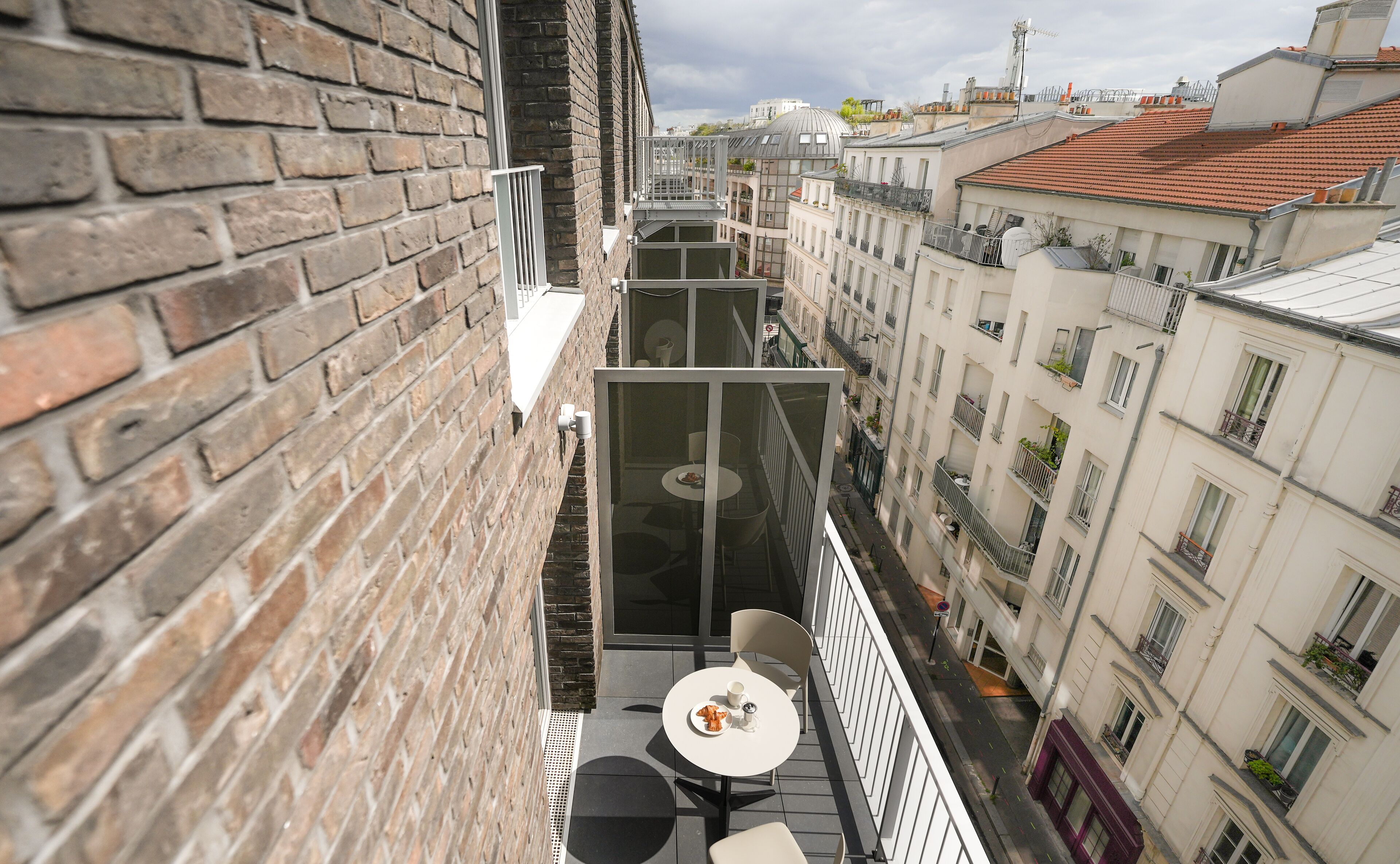 superior room, 1 queen bed, balcony | desk, blackout curtains, soundproofing, iron/ironing board