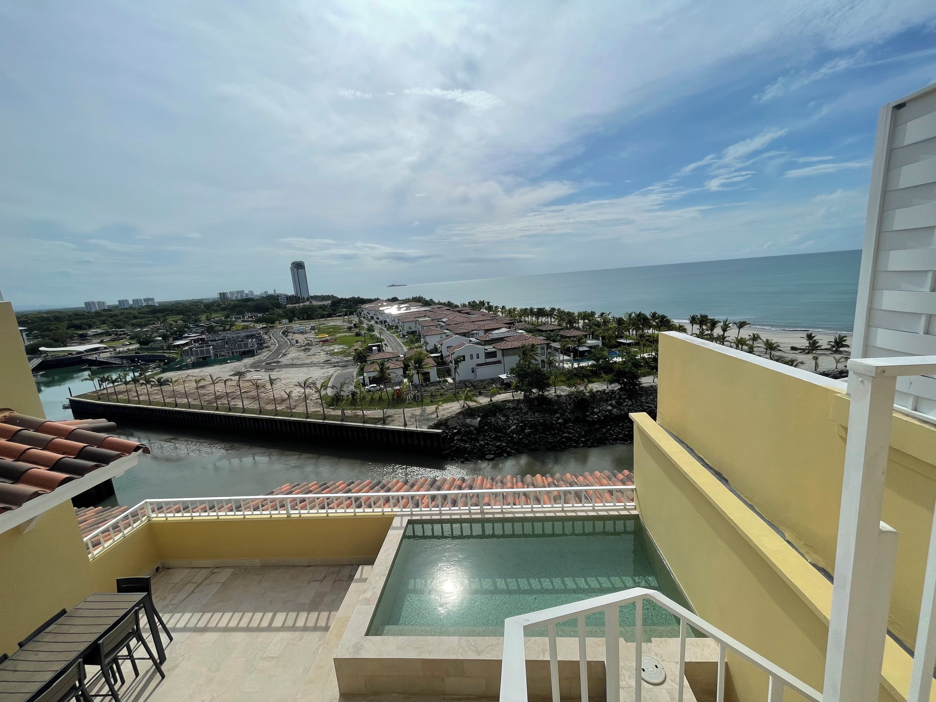 المنطقة المحيطة بالمنشأة