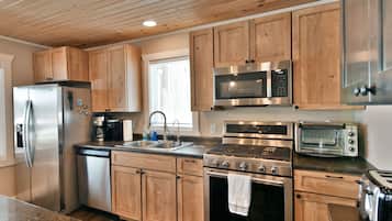 Rumah, 3 kamar tidur | Dapur pribadi | Lemari es, mesin pembuat kopi/teh, dan pemanggang roti