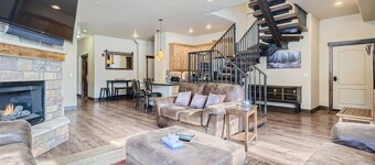 Condos Off Main 15 4 Bedroom Condo by RedAwning