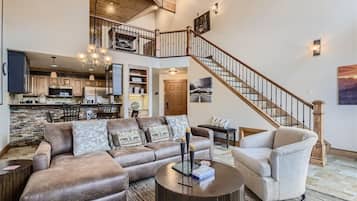 Condo, 2 Bedrooms | Living area