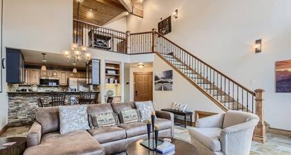 Drake Landing #a8 3 Bedroom Condo by RedAwning