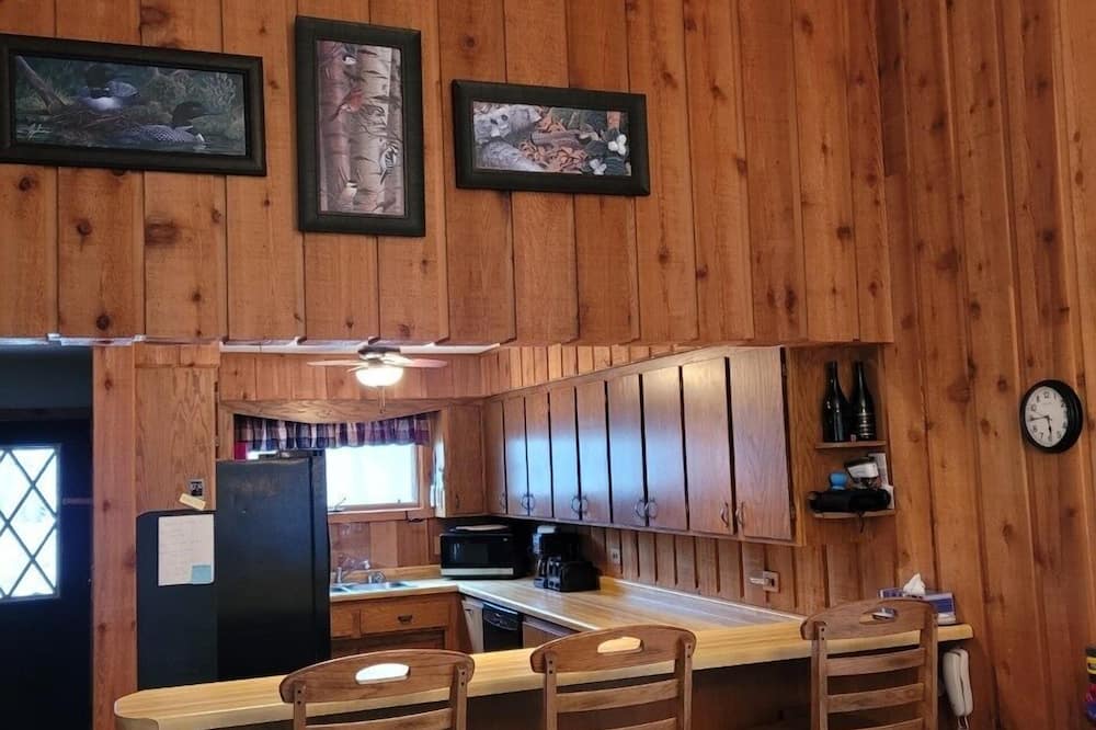 Cavalier # 2 3 Bedroom Townhouse by RedAwning - Bony Lake, WI