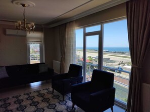 50-inch LCD TV with satellite channels, TV - Mila Suite (Trabzon)