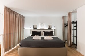 1 camera, ferro/asse da stiro, culla da viaggio, Wi-Fi gratuito