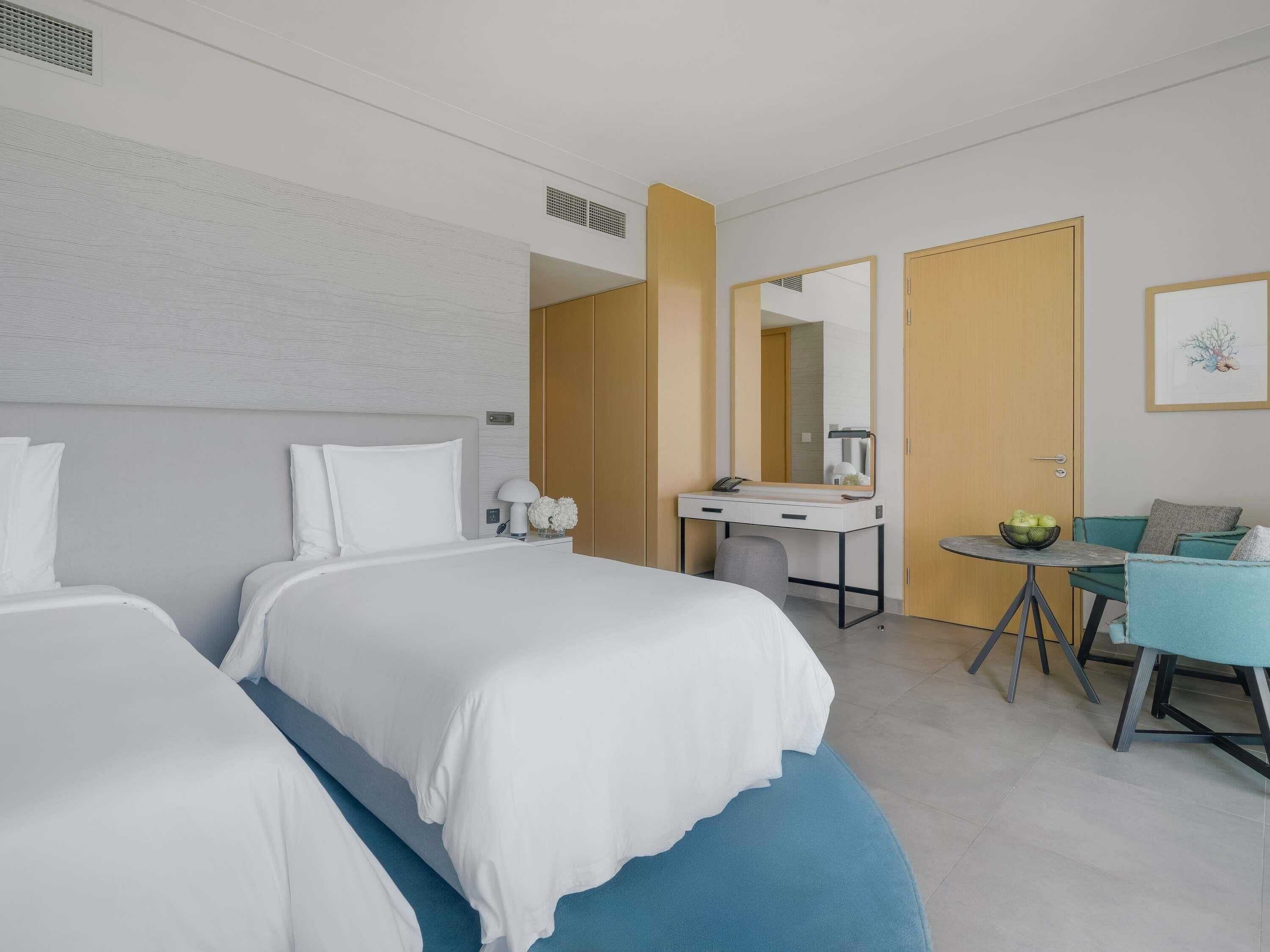 Minibar, in-room safe, desk, laptop workspace