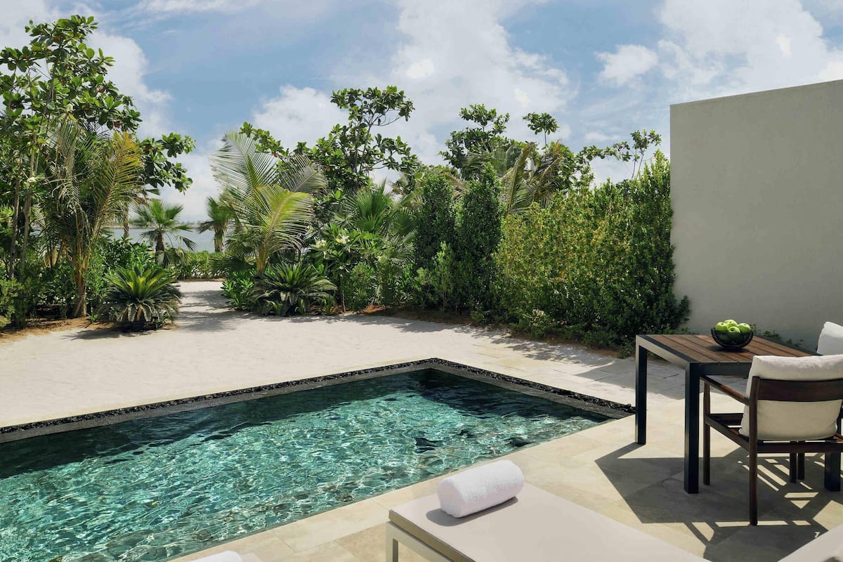 Al Marjan Beachfront Suite with Private Pool | Minibar, in-room safe, desk, laptop workspace