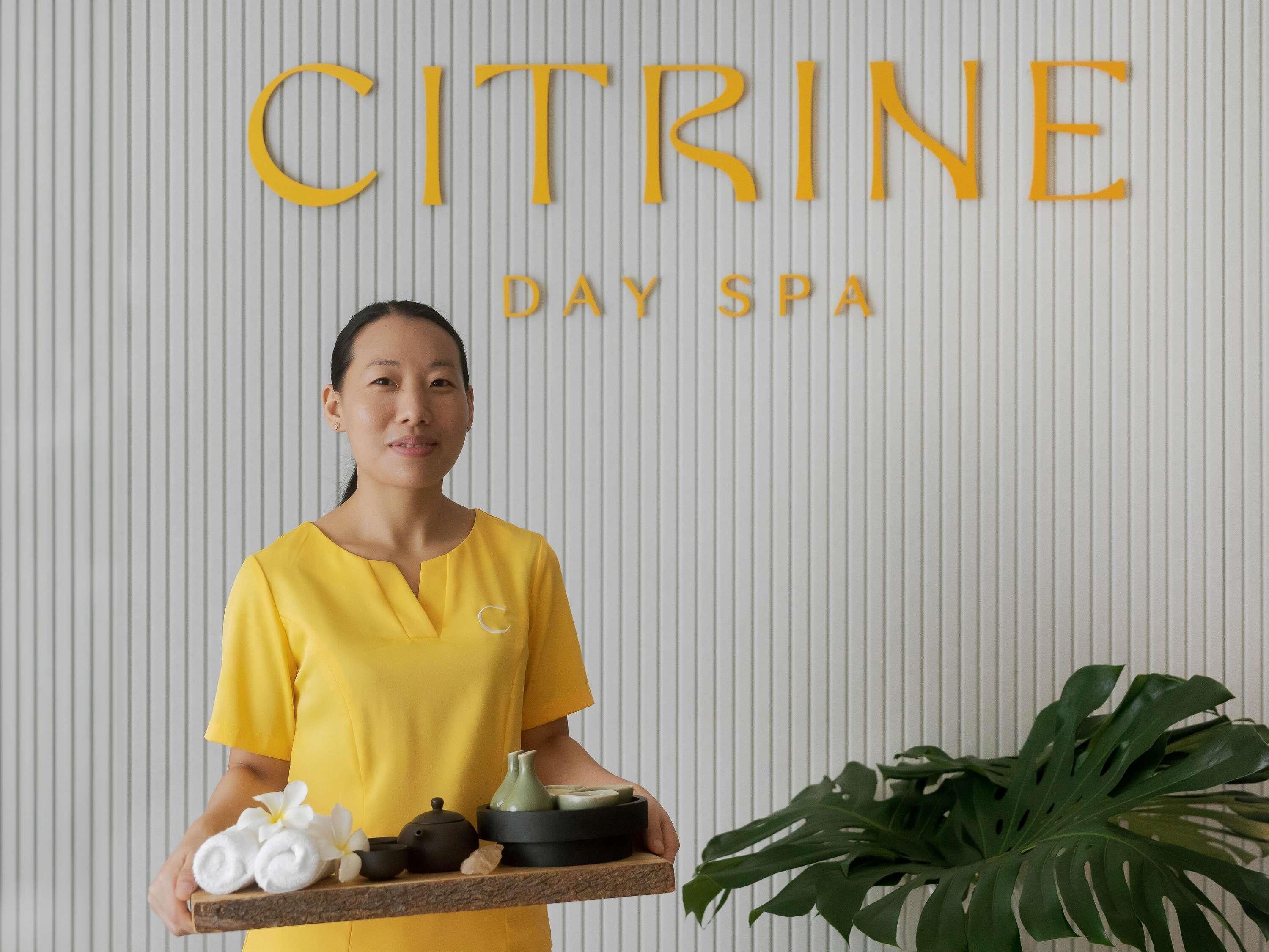 Couples treatment room(s), body treatments, body wraps, body scrubs