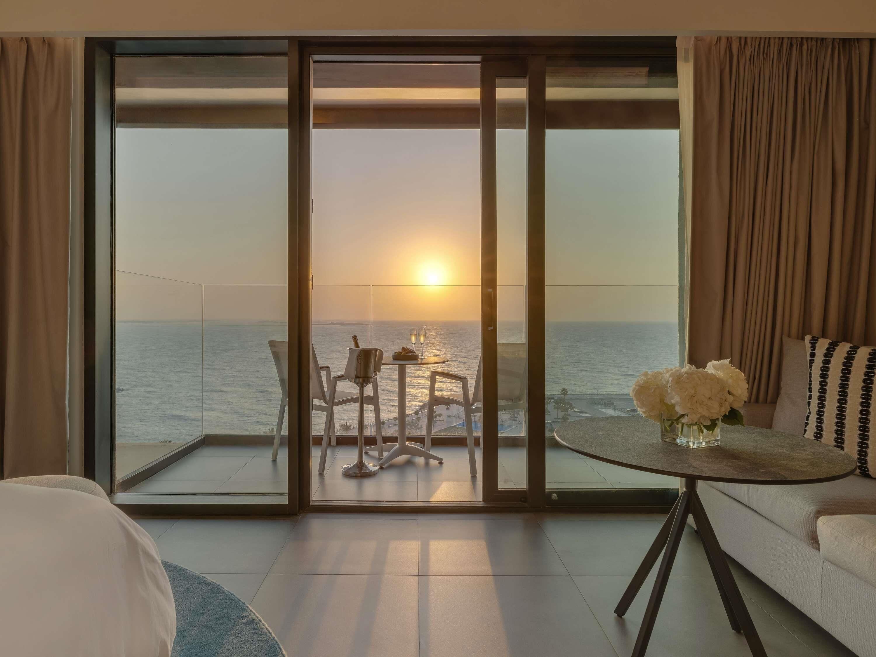 Superior Room, 1 King Bed with Sofa bed, Sea View
