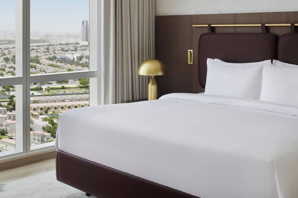Phòng Deluxe, 1 giường đôi, quang cảnh thành phố | 1 phòng ngủ, bộ đồ giường cao cấp, minibar, két bảo mật tại phòng