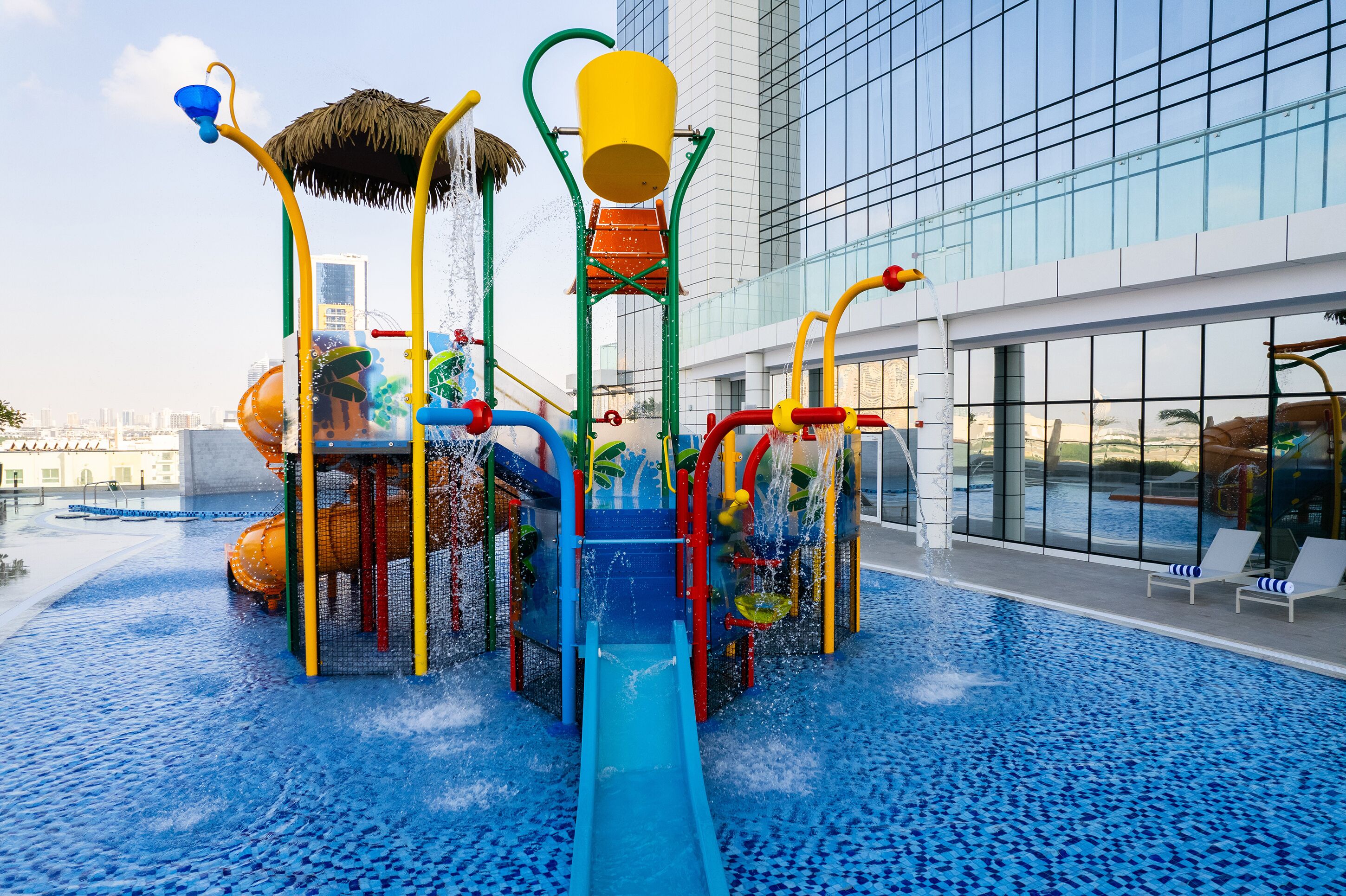 2 piscines extérieures