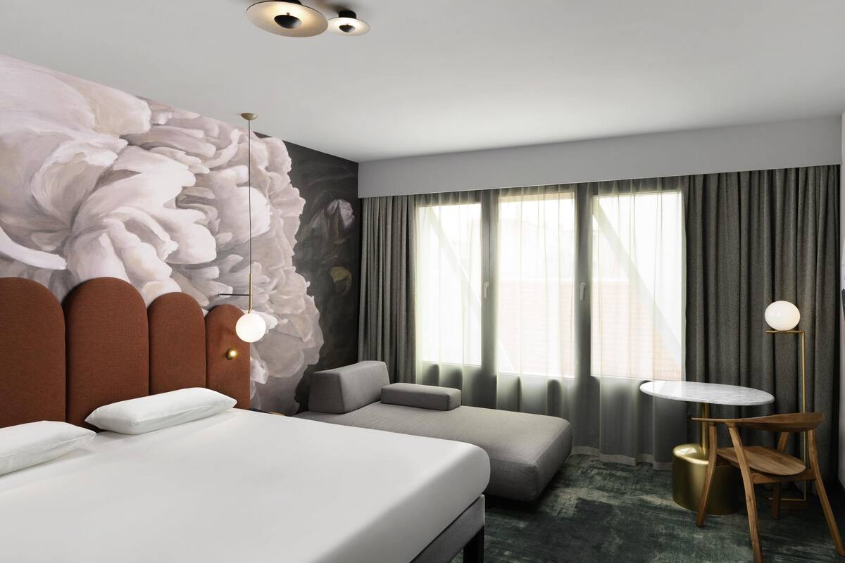 Superior dubbelrum - 1 dubbelsäng med bäddsoffa | 1 sovrum, minibar och värdeförvaringsskåp på rummet