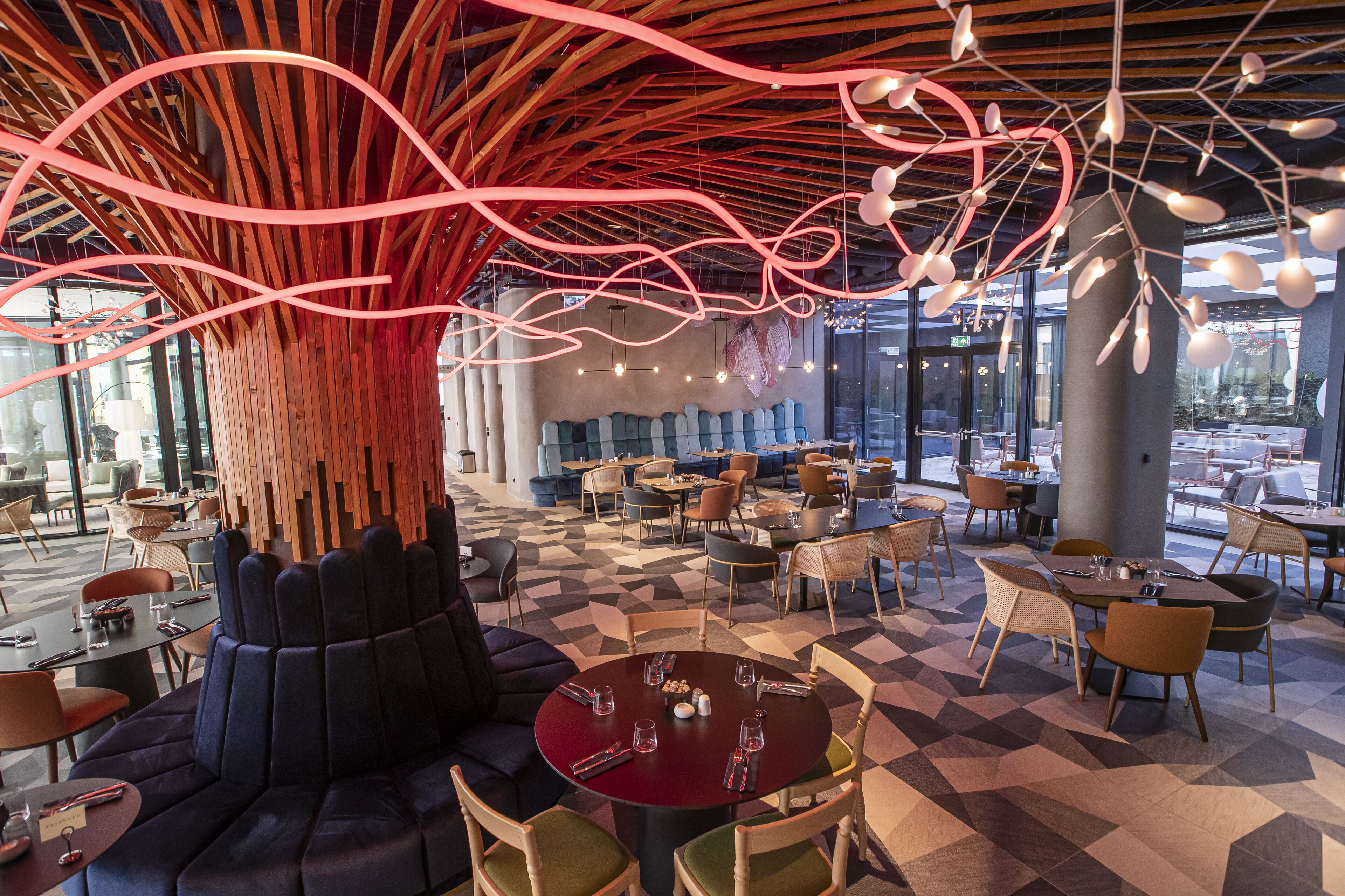 Se sirven desayunos, comidas, cenas y cocina húngara 