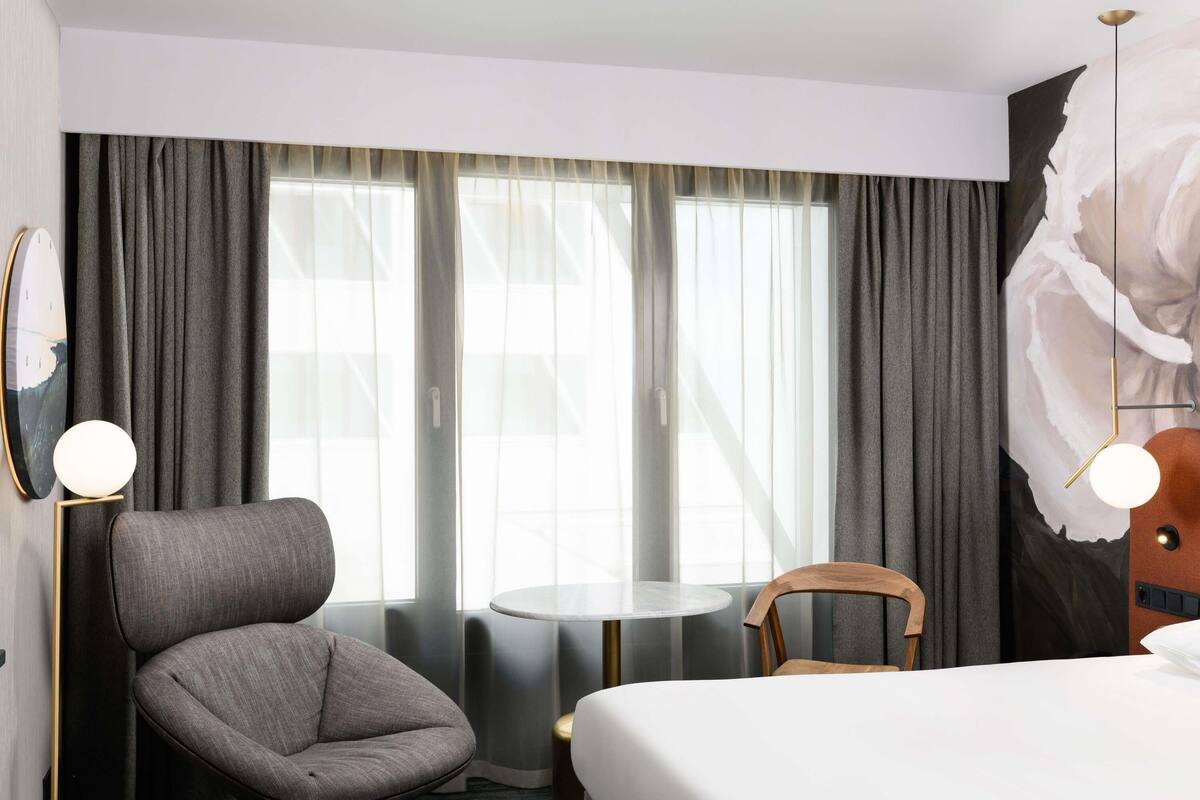 1 sovrum, minibar och värdeförvaringsskåp på rummet