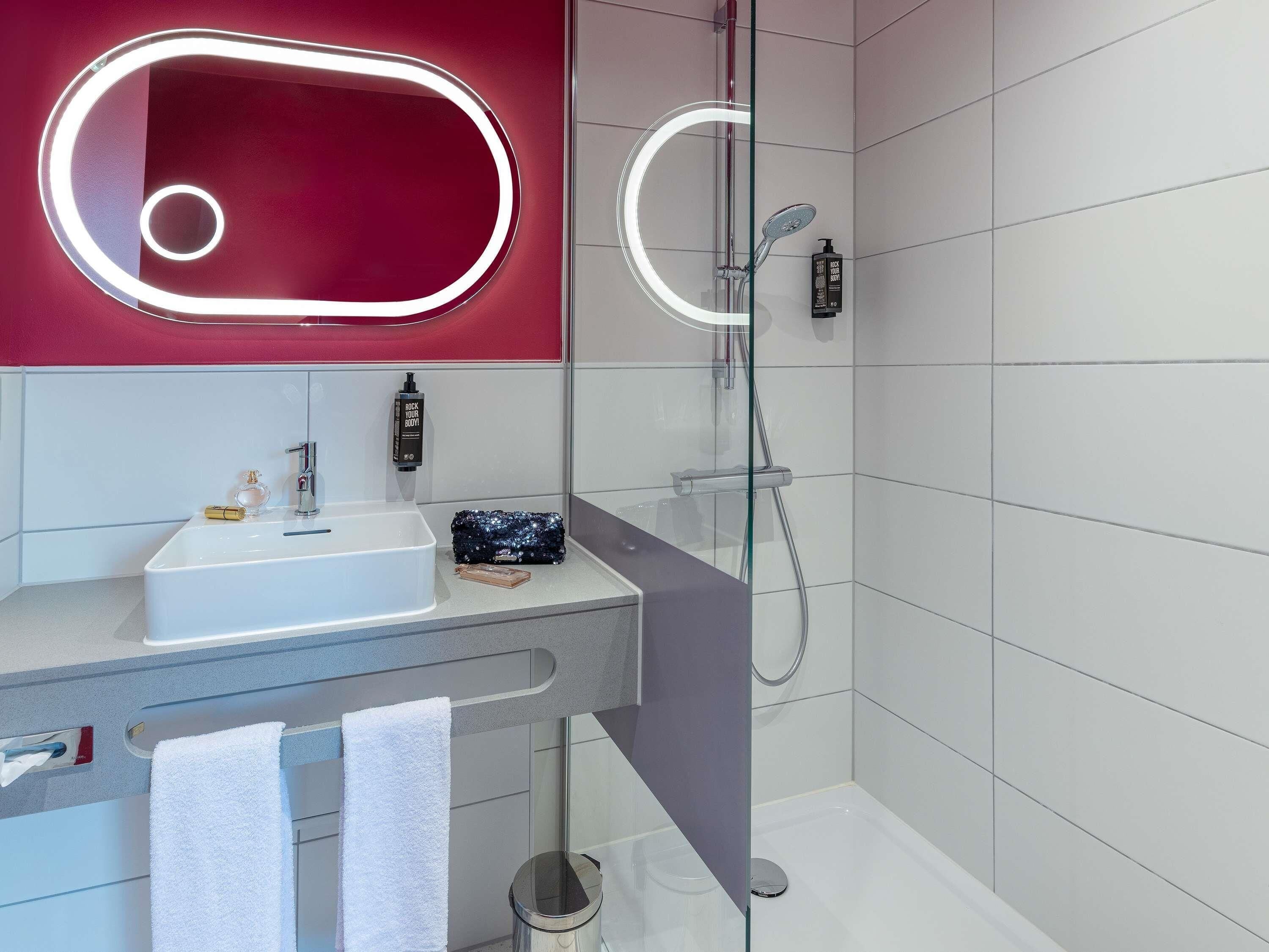Photo - ibis Styles Muenchen Perlach