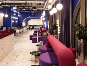 Bar (on property) - Ibis Styles Muenchen Perlach (Munich)