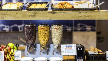 Daily buffet breakfast (EUR 7.5 per person)