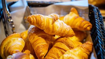 Daily buffet breakfast for a fee