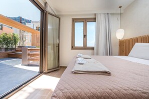 4 chambres, fer et planche à repasser, Wi-Fi, draps fournis