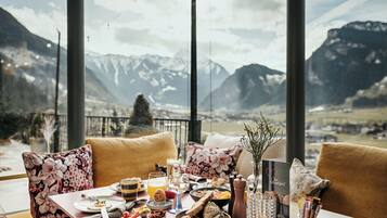 Sudah termasuk sarapan prasmanan setiap hari