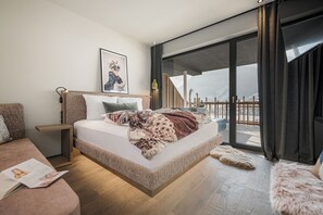 高級雙人房 | 高級寢具、羽絨被、免費迷你吧物品、客房內保險箱