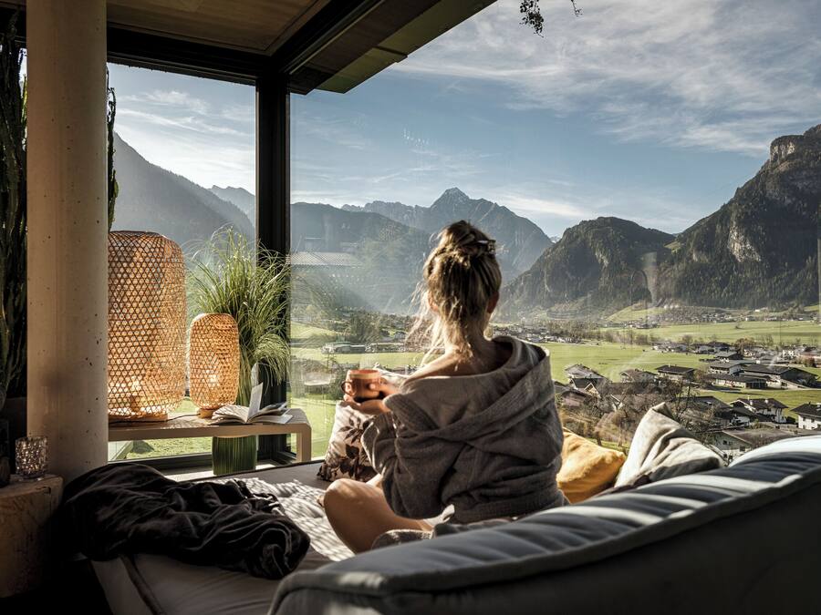 Sauna, steam room, body treatments, hot stone massages, Swedish massages