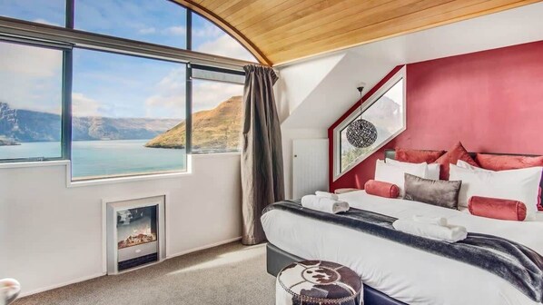 3 bedrooms, desk, iron/ironing board, WiFi
