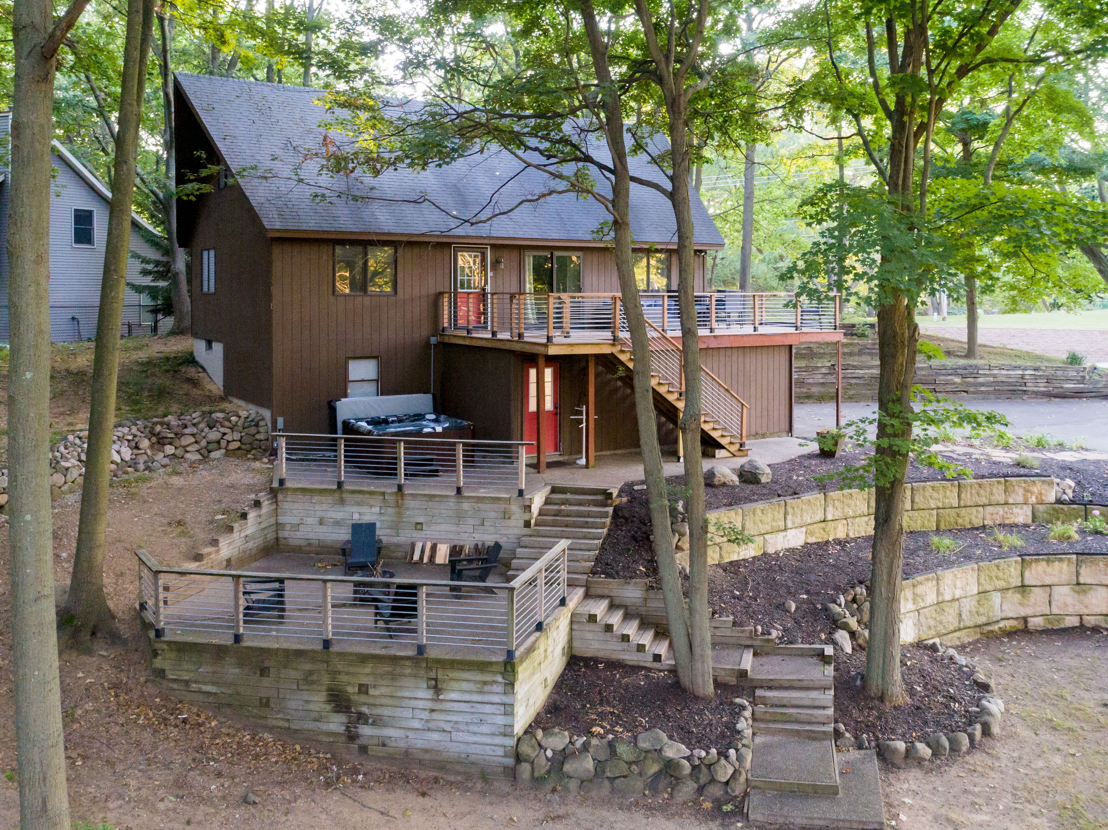 Holland Cabin Near Lake Michigan and Local Beaches