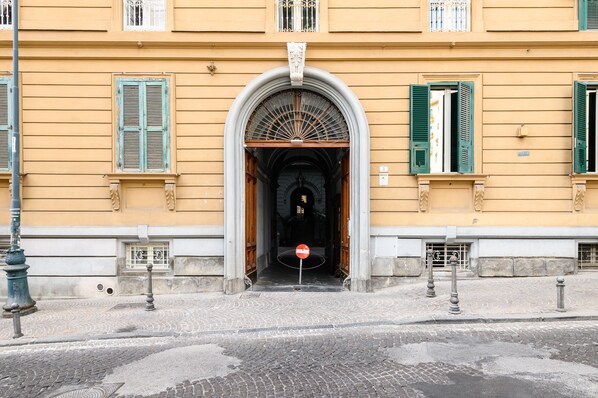 Apartment | 3 bedrooms - PM3 - Via del Parco Margherita 3 (Naples)